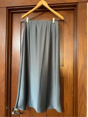 Women's Gray Satin A-Line Skirt